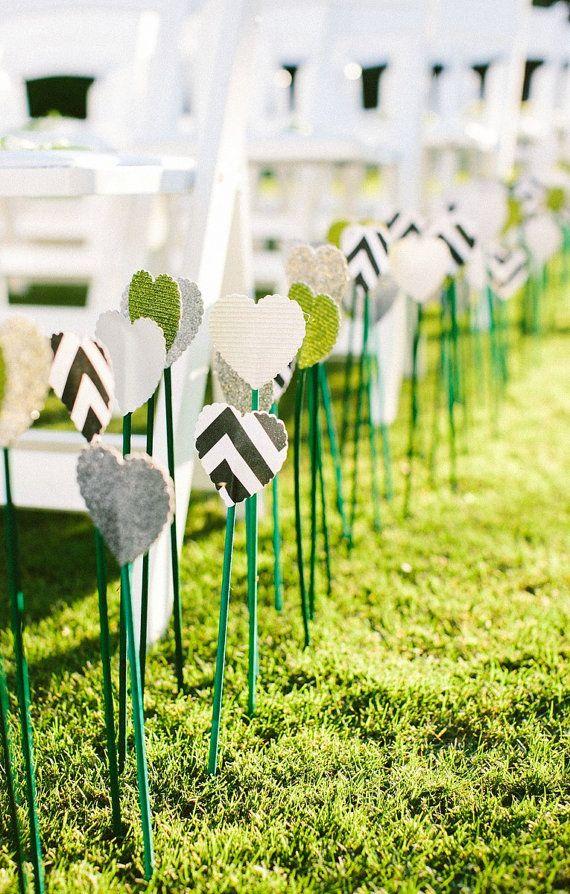 Hochzeit - 500 Modern Hearts On Sticks- Wedding Aisle Decoration