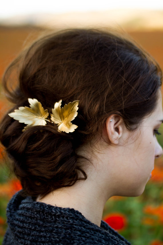 Свадьба - Gold Sycamore Leaf Hair Pin Sycamore Leaf Bobby Pin Fall Hair Pin Woodland Hair Accessory Bridal Hair Clips
