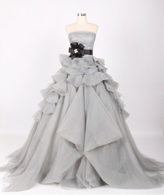 Свадьба - Vera Wang Inspired Layers Wedding Dress-Custom Make