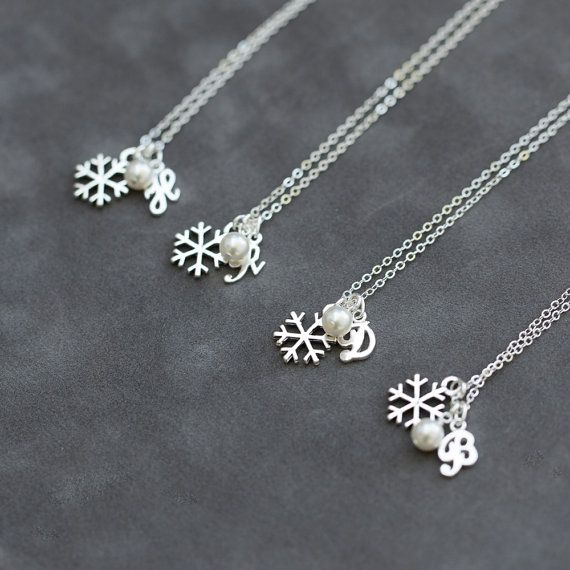 Hochzeit - Bridesmaid Jewelry Set Of 5, Winter Wedding Snowflake Necklace, Pearl Snowflake Jewelry, Sterling Silver Initial Necklace