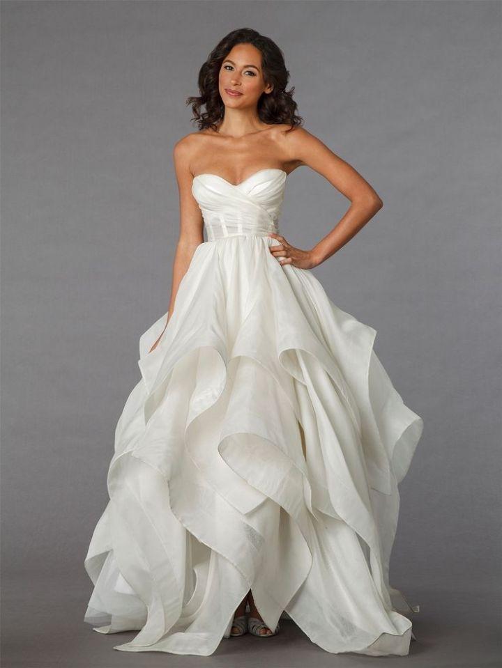 Hochzeit - 18 Most Beautiful Wedding Dresses Of The Week