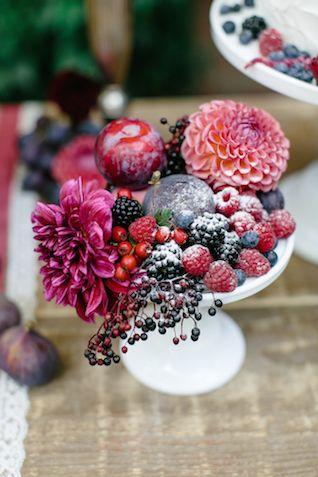 Hochzeit - Berry And Autumn Wedding Inspiration