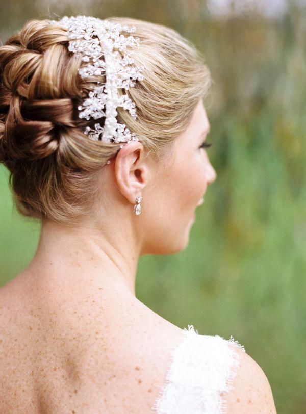 Свадьба - Rhinestone Headband Bridal Hair Ideas