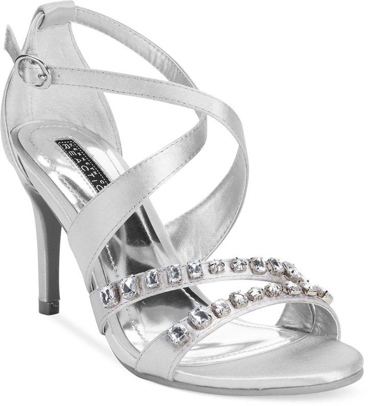 Свадьба - Kenneth Cole Reaction Women's Pin Party Evening Sandals