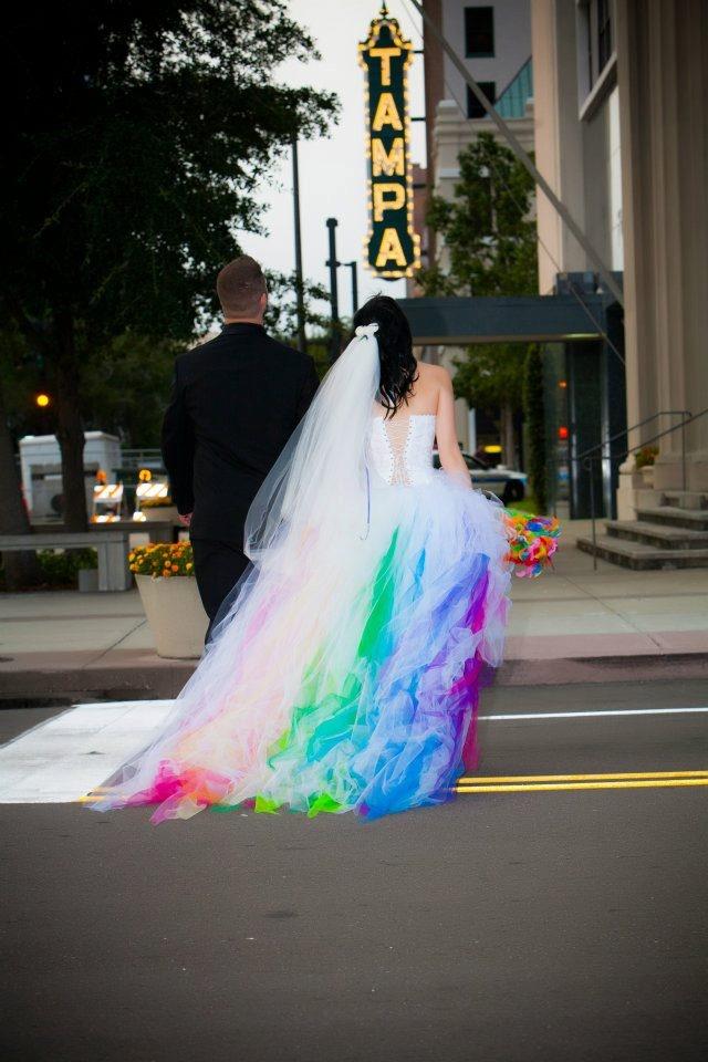 Hochzeit - Rainbow Themed Wedding Inspiration
