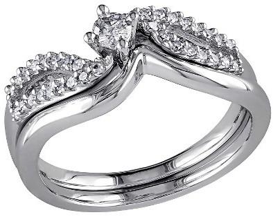 Свадьба - 1/4 CT. T.W. Diamond Bridal Ring Set in Sterling Silver (GH I2-I3)