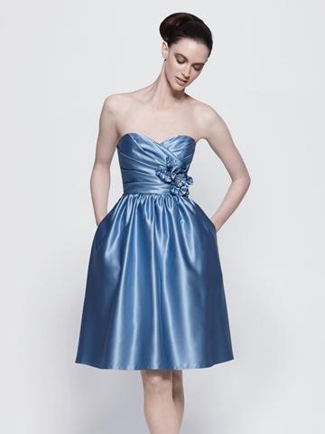 Mariage - Strapless Satin Knee Length Flower Bridesmaid Dress with Pleated Bodice