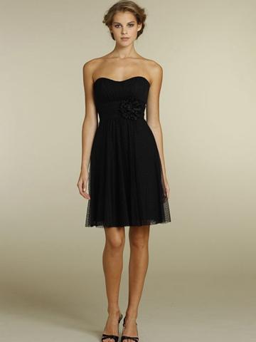 زفاف - Black Point Strapless Knee Length Bridesmaid Dress with Flower Detail