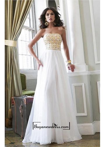 Свадьба - Alluring Chiffon Strapless Neckline Floor-length A-line Evening Dress