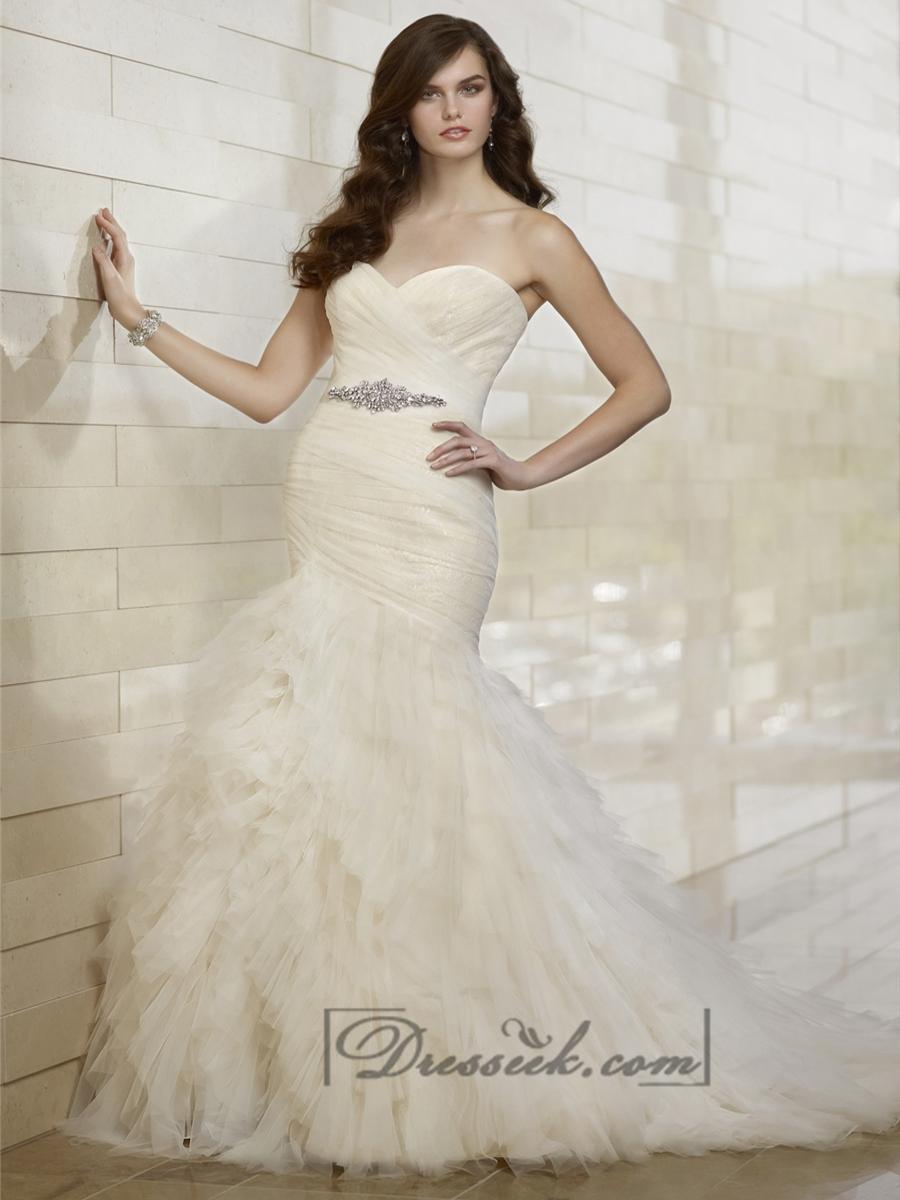 Hochzeit - Whimsical Fit and Flare Sweetheart Wedding Dresses with Tiered Layeres Skirt