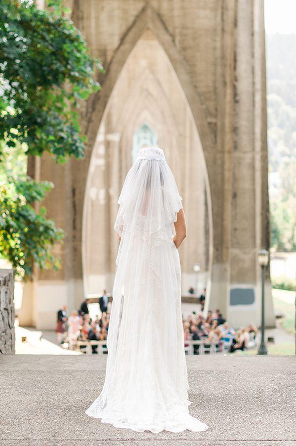 Mariage - A Portland Park Wedding Under A Bridge By Brittany Lauren Photography