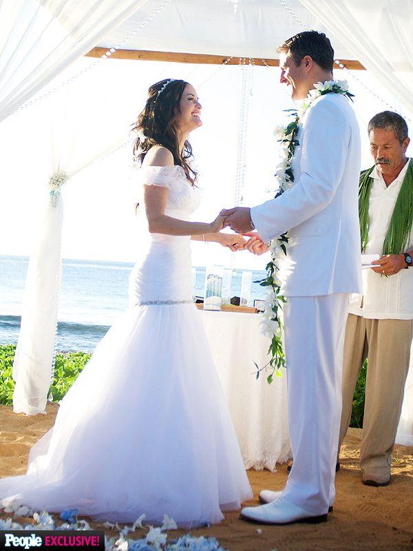 Свадьба - Danica McKellar's Wedding Dress: See The Gorgeous Exclusive Photos!