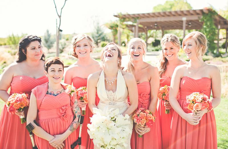 Hochzeit - Coral Bridesmaids
