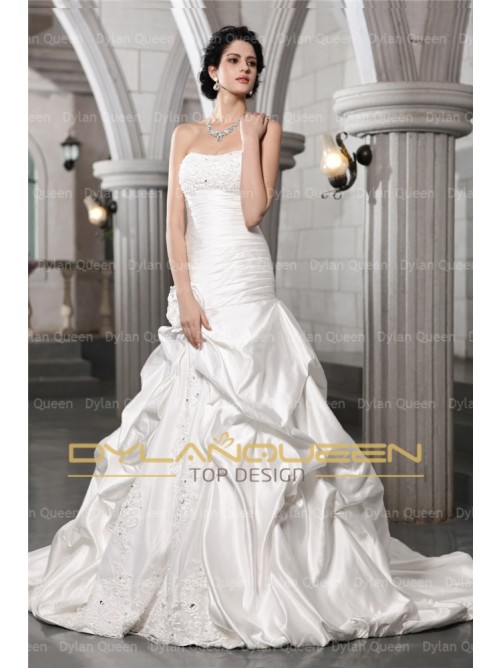 Свадьба - Gorgeous A-Line/Princess Sleeveless Strapless Beading Applique Hand Made Flower Chapel Train Satin Wedding Dress