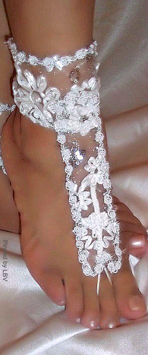 Mariage - White Flower Barefoot Sandal Ankle Glams, Wedding Sandals, Beach Sandals, Bride Barefoot Sandals, Bridal Wear, Bride Bottomless Sandals SALE