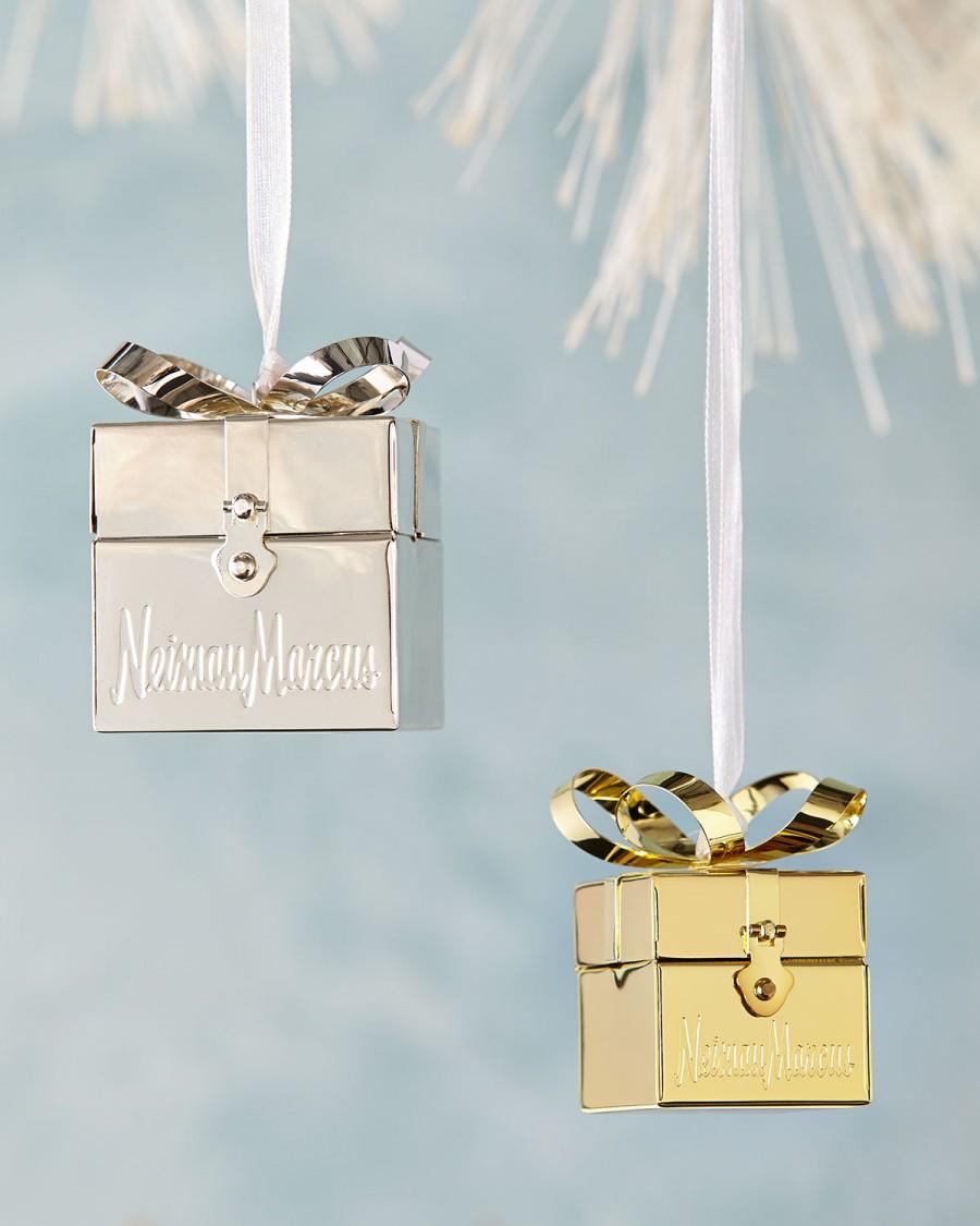 Hochzeit - Neiman Marcus Gift Box Christmas Ornament