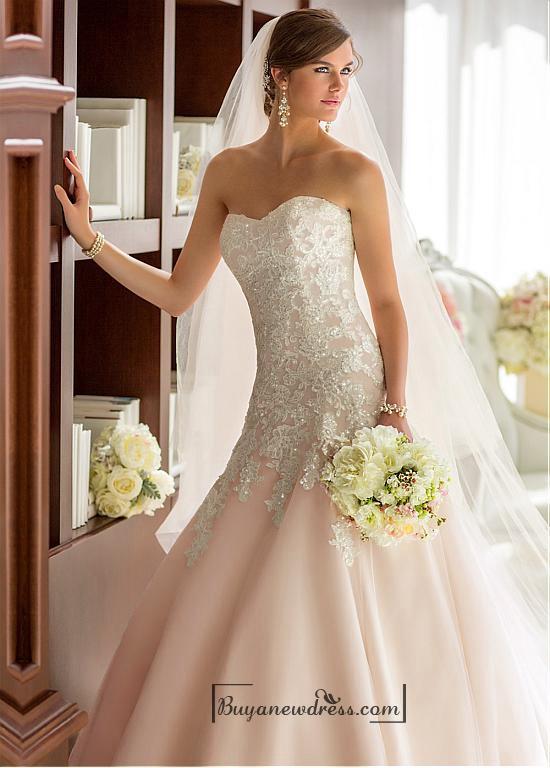 Hochzeit - Alluring Tulle Sweetheart Neckline Natural Waistline A-line Wedding Dress