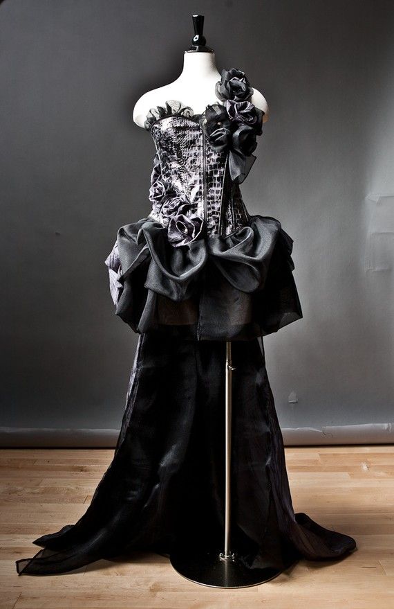 زفاف - Custom Size Silver And Black Crocodile Burlesque Prom Gown Small-XL