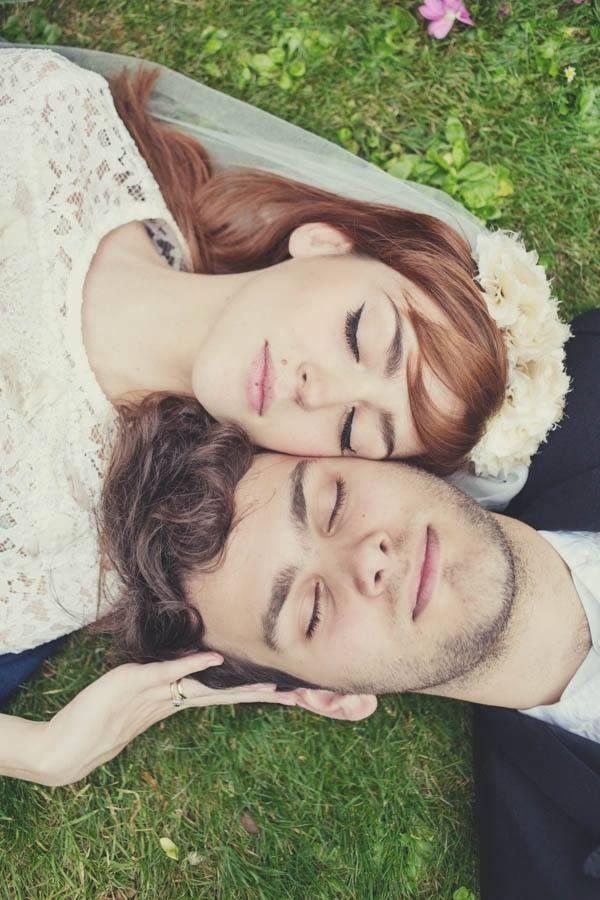 Mariage - Engagement Shoot Inspiration: 15 Couple Poses You've Just Got To Try!