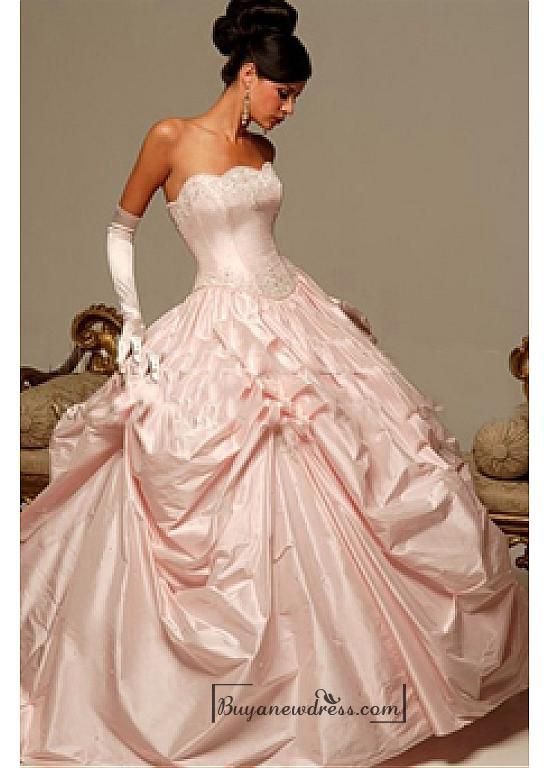 Mariage - Beautiful Elegant Exquisite Taffeta Ball Gown Wedding Dress In Great Handwork