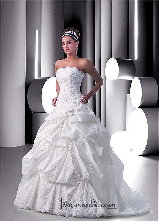 Hochzeit - Beautiful Elegant Exquisite Taffeta Ball Gown Wedding Dress In Great Handwork