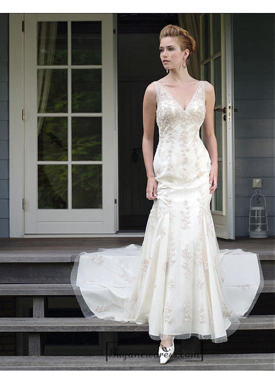Свадьба - Beautiful Elegant Tulle Mermaid/trumpet V-neck Wedding Dress In Great Handwork