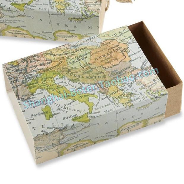 Hochzeit - Around the World Map Favor Box
