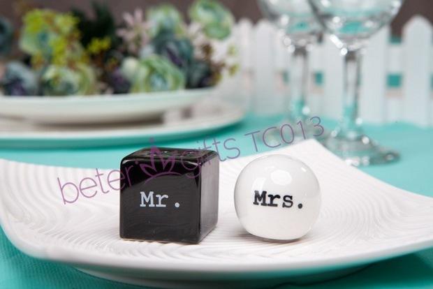Hochzeit - Bride and Groom Salt and Pepper Shakers Wedding favor or gift TC013 