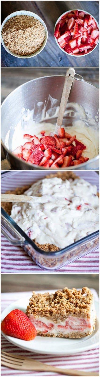 Hochzeit - Frozen Strawberry Crunch Cake