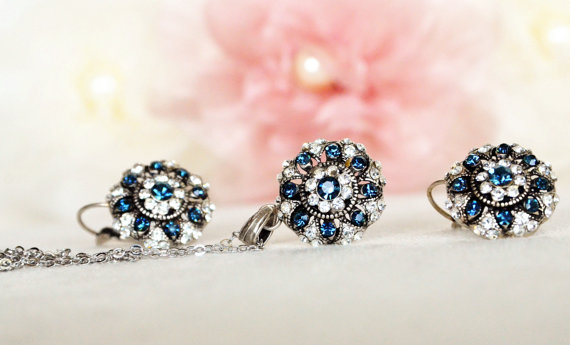Hochzeit - #wedding #bridal #bridesmaids #sparkle #artdeco #jewelry #clearcrystal #navyblue #swarovski #rhinestone #necklace #earrings #gift #chic