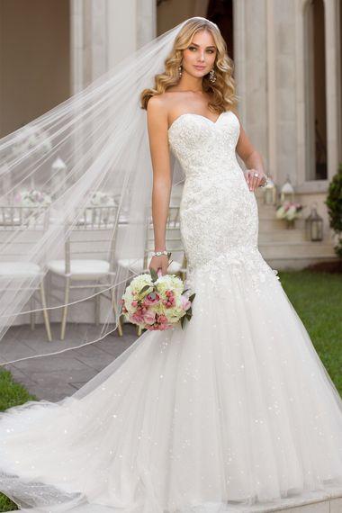 Mariage - 25 Wedding Dresses That Were Pinned (And Re-Pinned, And Re-Pinned) In 2014