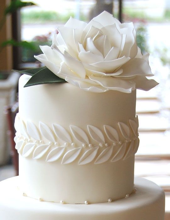 Mariage - White & Gold Wedding Cakes
