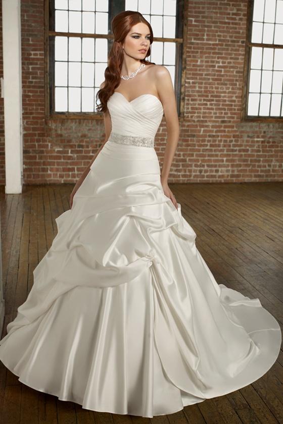 Mariage - Elegant Sweetheart Princess Wedding Dress With Glistering Beadings And Sequins