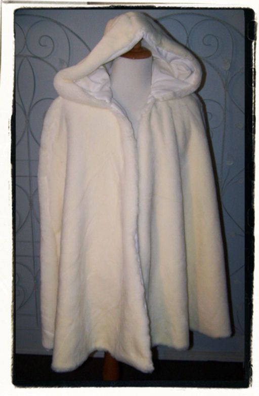 زفاف - White Wedding Faux Fur CapeTudor Costume Renaissance Game Of Thrones Medieval Cloak Capelet