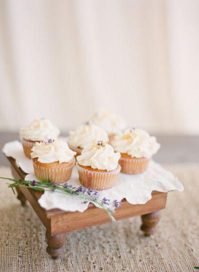 Hochzeit - Cupcake And Cocktail Garnishes From Aisle Candy   KT Merry