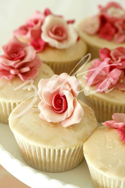 Hochzeit - Weddings-Cupcakes