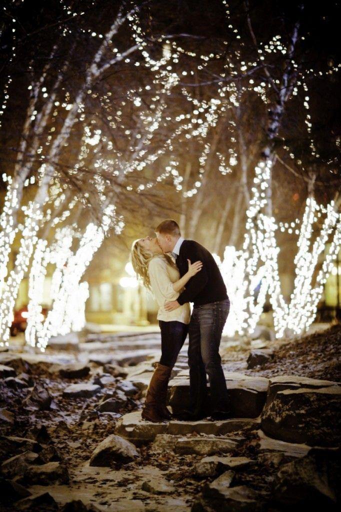 Mariage - The Pros And Cons Of Getting Engaged Over The Holidays