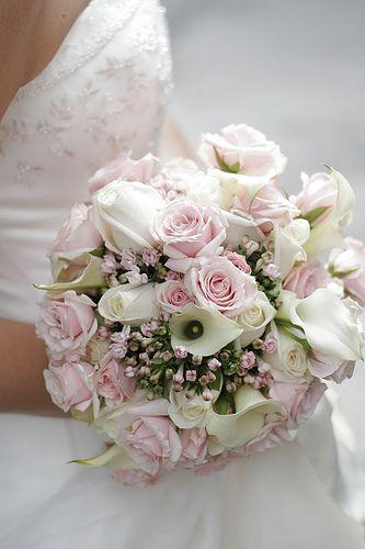 Hochzeit - Sweet And Girly Bouquet