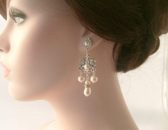 زفاف - Bridal chandelier earrings-Vintage style art deco Swarovski crystal rhinestone earrings-Wedding jewelry -Antique silver earrings