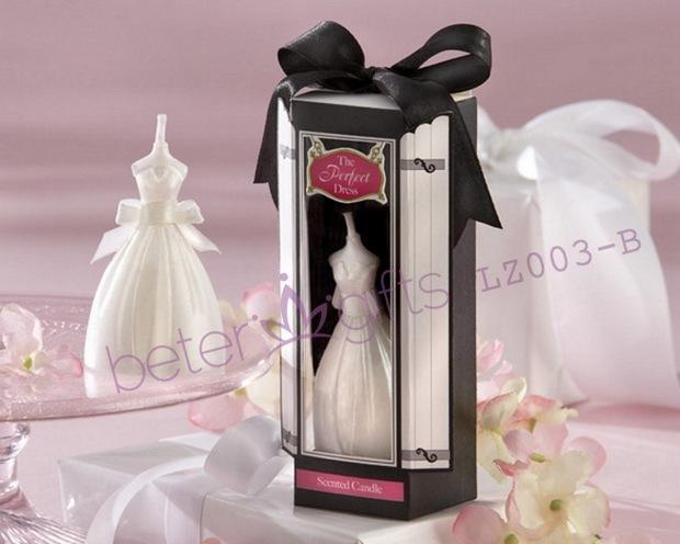 زفاف - Wedding Gown Candle in Designer "Window Shop" Gift Box