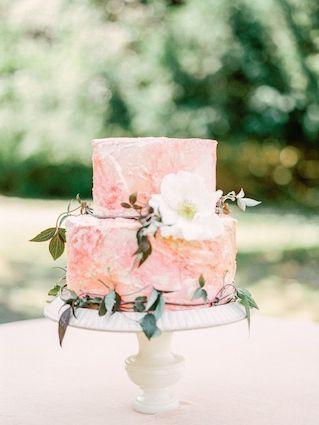 Hochzeit - Flower-infused Spring Wedding