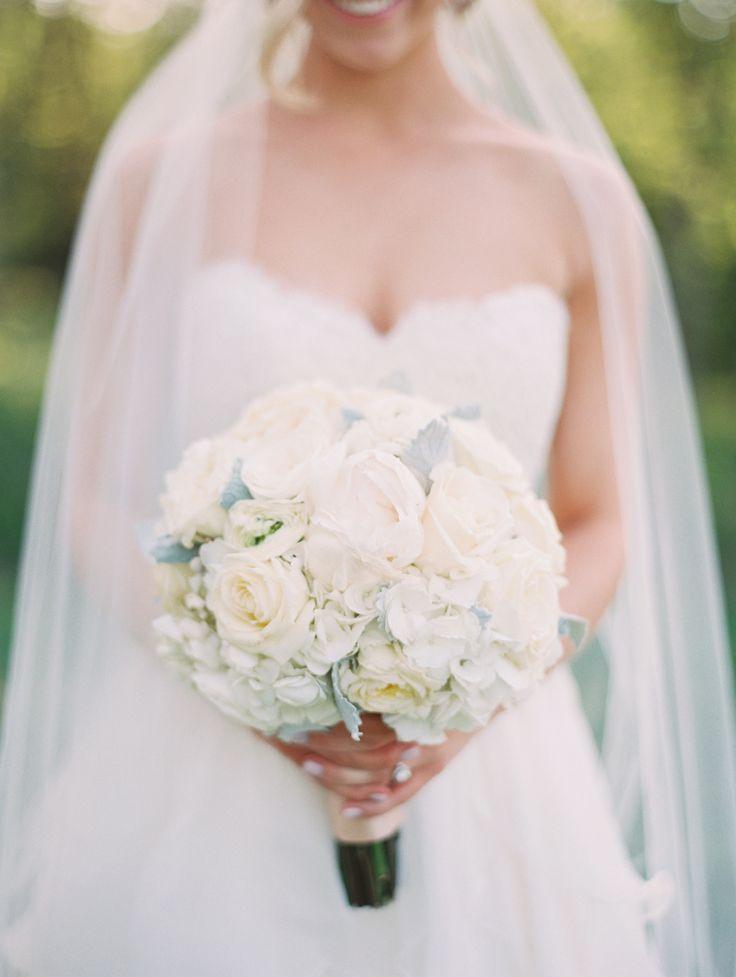 زفاف - Round Ivory Wedding Bouquet