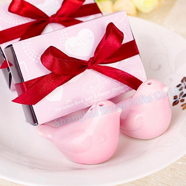 Mariage - Adorable Pink Love Birds Salt and Pepper Shakers Wedding Favors