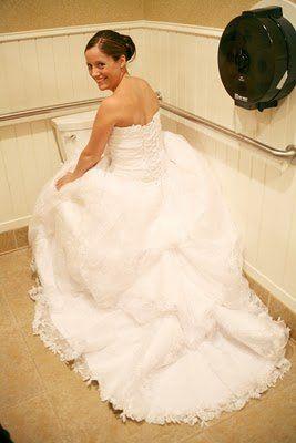 Hochzeit - Peeing While Wearing The Dress