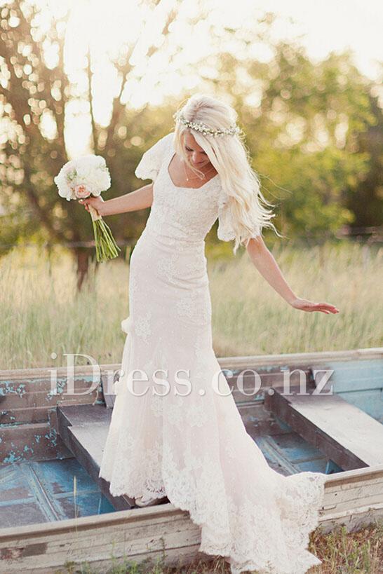 Hochzeit - Ivory Lace Flutter Sleeve Scalloped Spring Wedding Dress