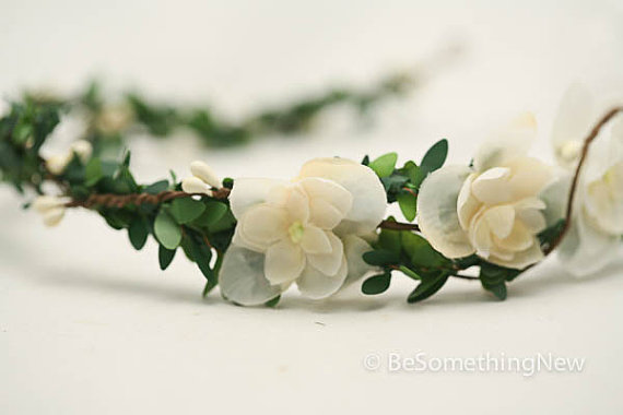 Hochzeit - Boxwood Woodland Wedding Wreath in Green and Ivory-Wedding Hair Accessory Floral Crown