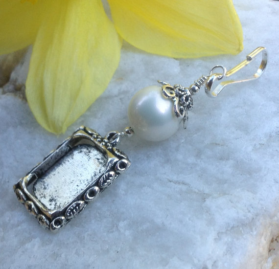 Hochzeit - Wedding bouquet and memorial photo charm with white, ivory, blue or pink shell pearl.