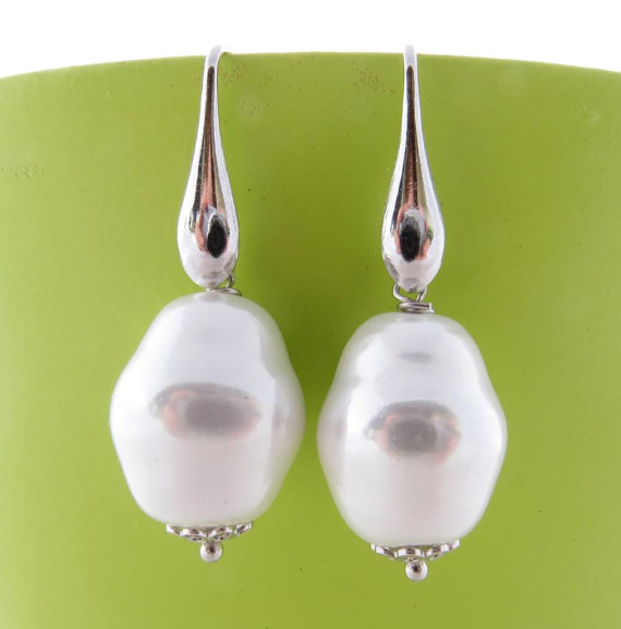 زفاف - Baroque pearl earrings, white pearl earrings, bridesmaid earrings, sterling silver 925, bridal jewellery, wedding jewels
