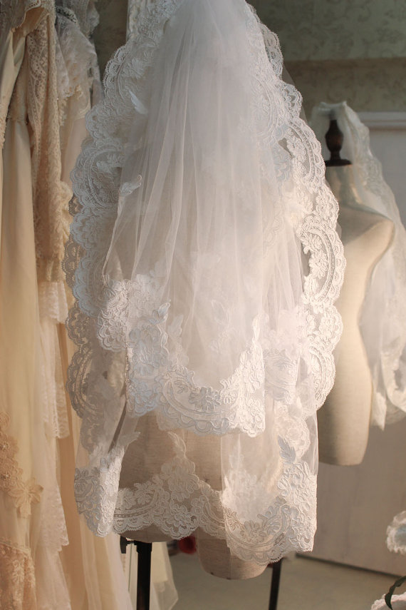 زفاف - Two Tiers Layer Bridal Alencon Lace Wedding Veil,  Fingertip Length Veil with comb, Soft Tulle Blusher Veil