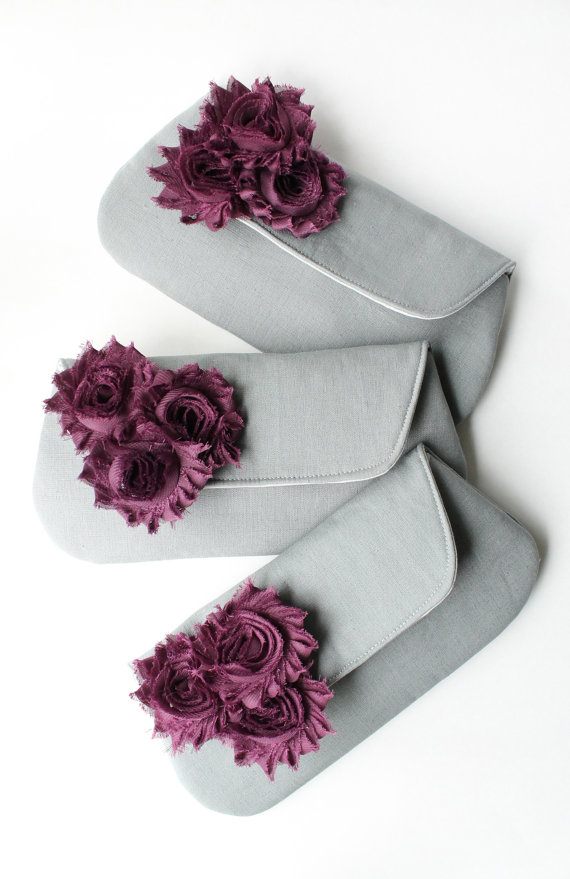زفاف - Bridesmaid Clutches, Plum and Gray Wedding Clutch Purse Set of 3 with Flower, Custom Colors
